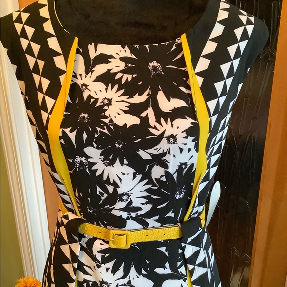 Emma & Michele Black & Yellow Daisy Dress NWT size 8 - Picture 2 of 12